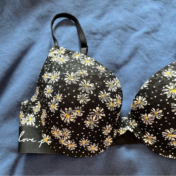 PINK Wear Everywhere Push Up Bra Floral Daisies Underwire Lace Black 34C - Picture 2 of 12